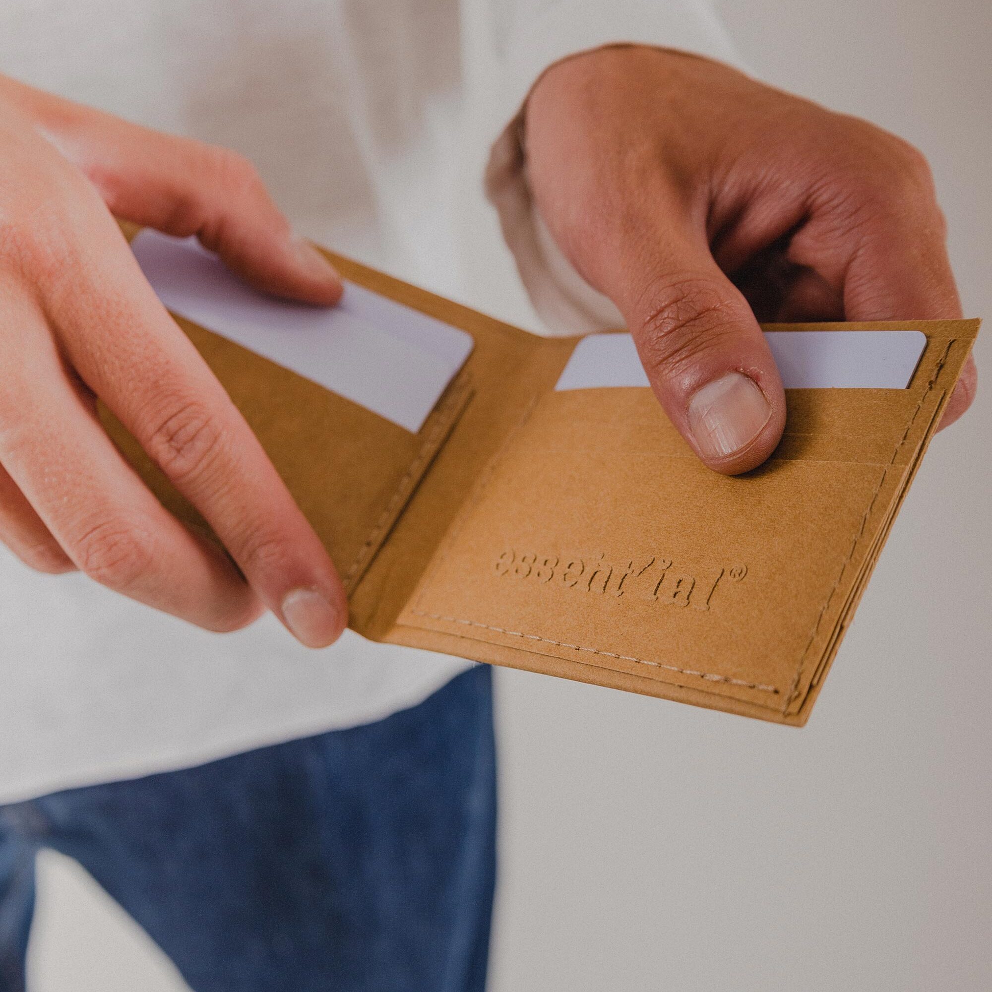 Cash card avana