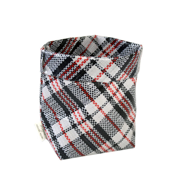 Sacchino F tartan black